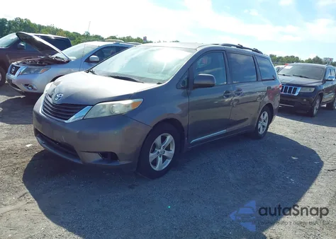 2011 Toyota Sienna Le V6 from USA, damaged, VIN 5TDKK3DC8BS055000